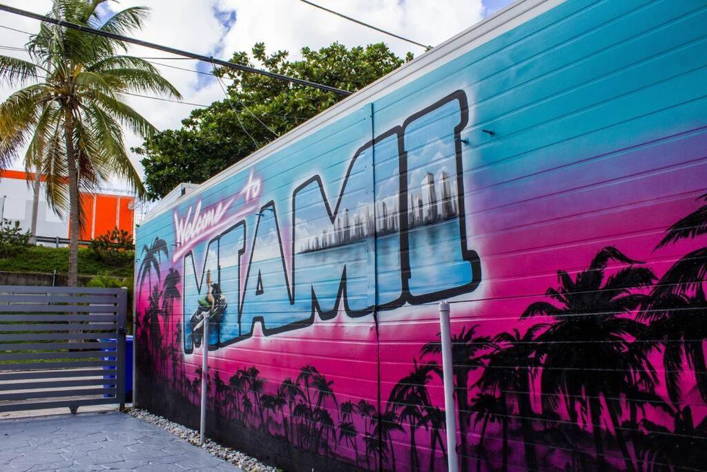Unique Miami Art Escape W/ Hottub, Arcade & Murals Экстерьер фото