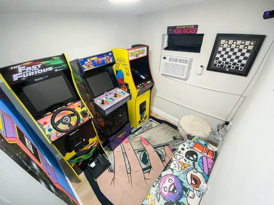 Unique Miami Art Escape W/ Hottub, Arcade & Murals Экстерьер фото