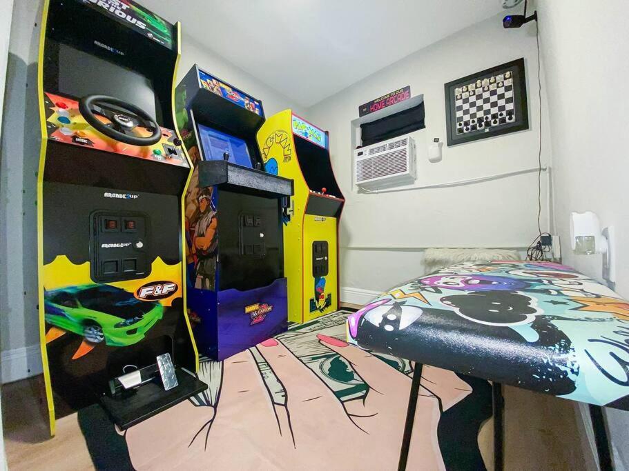 Unique Miami Art Escape W/ Hottub, Arcade & Murals Экстерьер фото