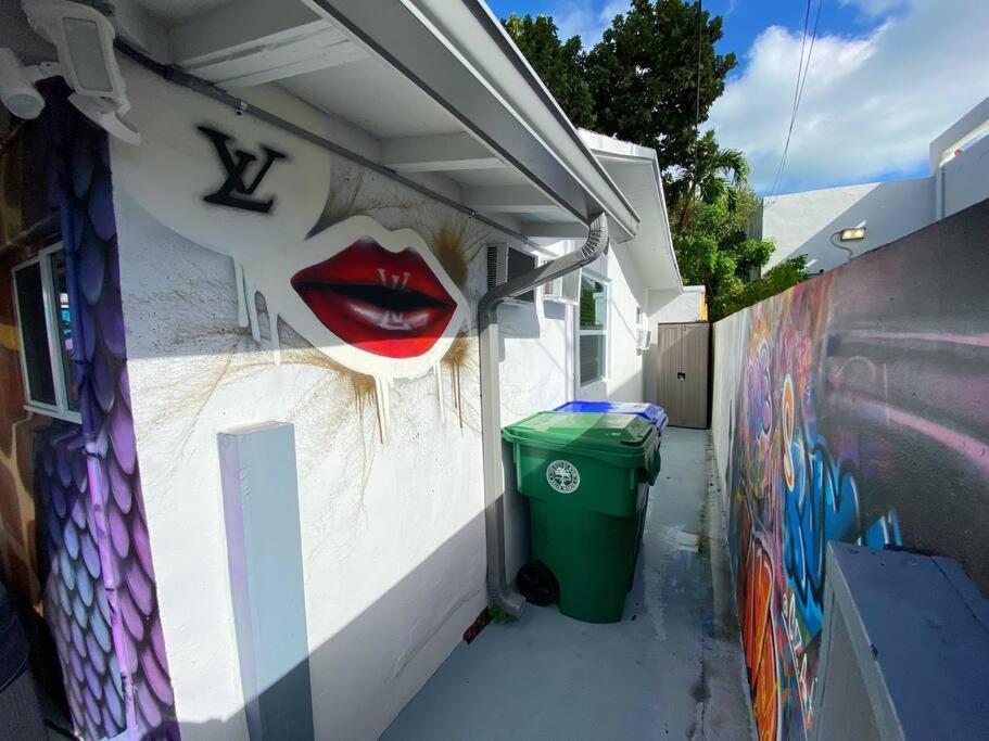 Unique Miami Art Escape W/ Hottub, Arcade & Murals Экстерьер фото