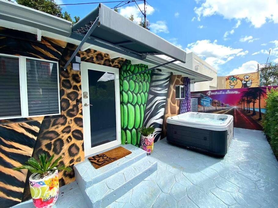Unique Miami Art Escape W/ Hottub, Arcade & Murals Экстерьер фото